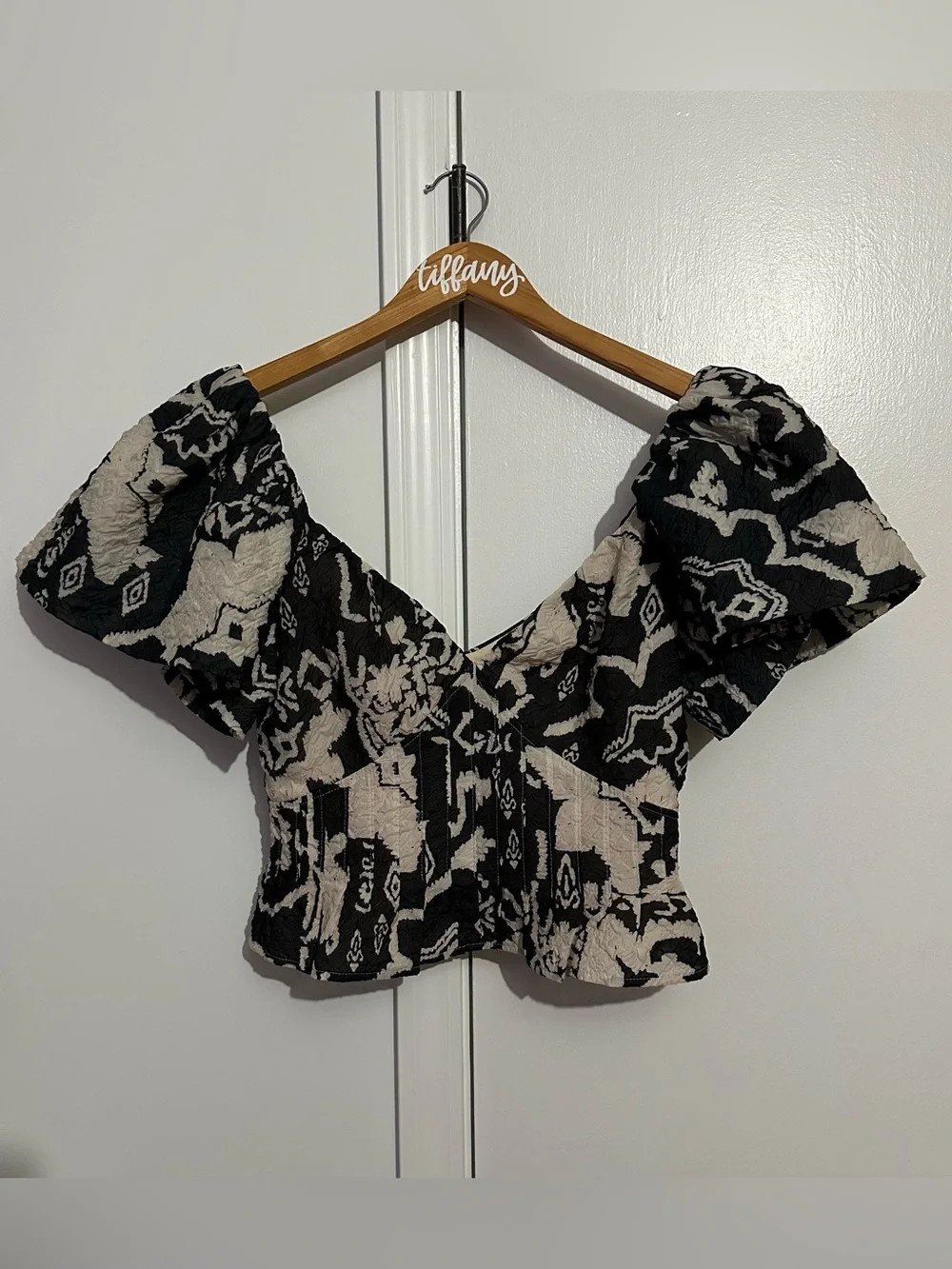 French Connection Black and Cream Patterned Puff Sleeve Top